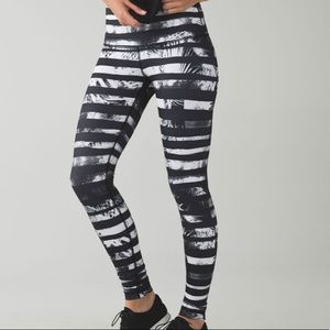 Lululemon ShadyPalms Black/White Wunder Under Pant